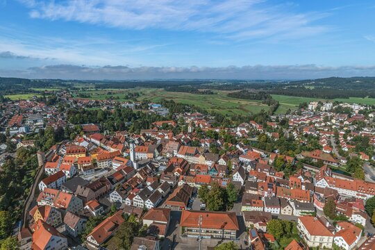 Die Altstadt von Isny im Allg&auml;u im Luftbild
