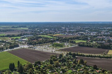 Ausblick auf den Park&Ride-Parkplatz und die Wendeschleife der Straßenbahn in Friedberg-West 