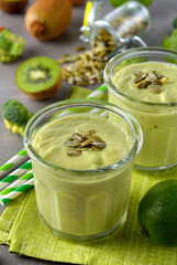 Green detox drink