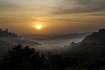 Obraz premium sunrise over the mountains