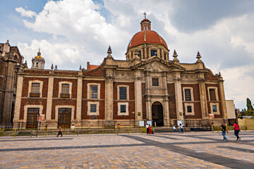 Fototapeta na wymiar Basilica of Our Lady of Guadalupe, Mexico City, Mexico