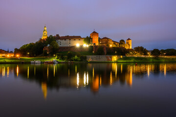 Naklejka premium Wawel Castle at Vistula River in central Krakow, Poland