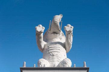 white elephant statue los angeles california