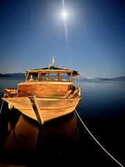 Obraz na płótnie Canvas boat in the sea