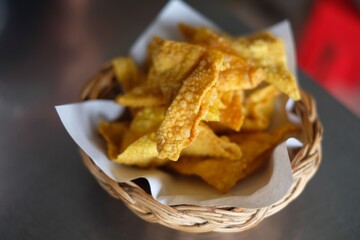 fried wontons, delicious snack at home