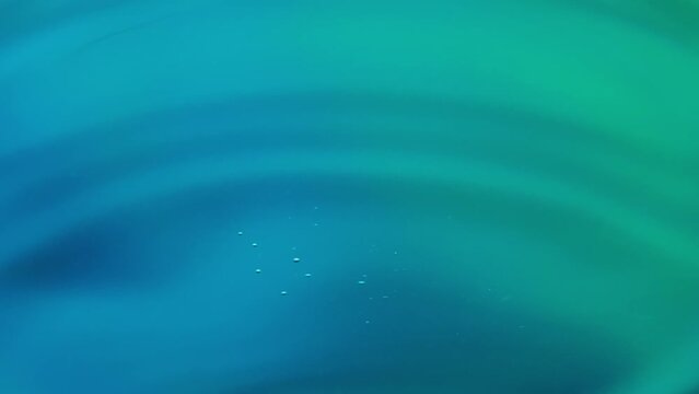水面で跳ねる水滴　環境イメージ