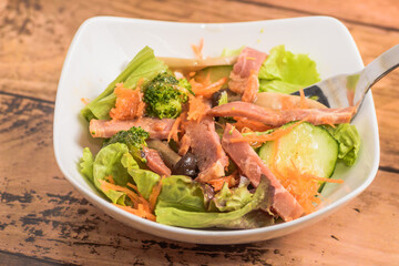 焼豚の野菜サラダ