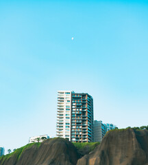 Peru luxury condominiums located near the Miraflores Lima Malec&oacute;n promenade