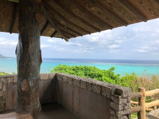 沖縄・石垣島の展望台から見た海