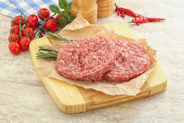 Raw pork cutlet for burger