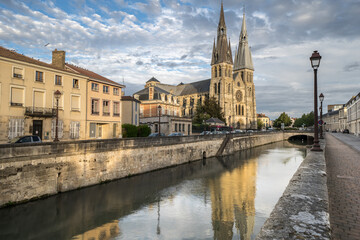 Fototapeta na wymiar Notre-Dame-en-Vaux in Châlons-en-Champagne, France.