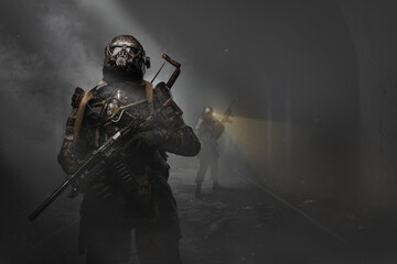 Naklejka premium Portrait of military man dressed in uniform holding shotgun in abandoned metro.