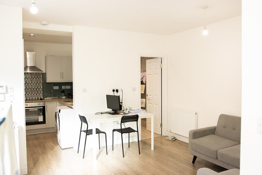 High quality images of student bedrooms, kitchens and bathrooms. HD photos of property and accommodation in the UK.