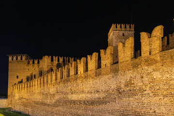 Castelvecchio in Verona in der Nacht