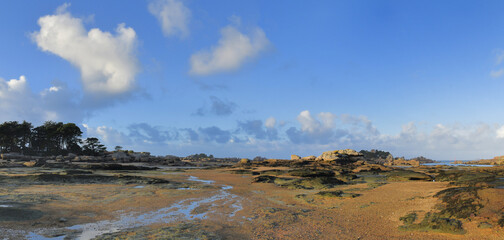 La côte de granit rose à Tourony Trégastel Bretagne - France