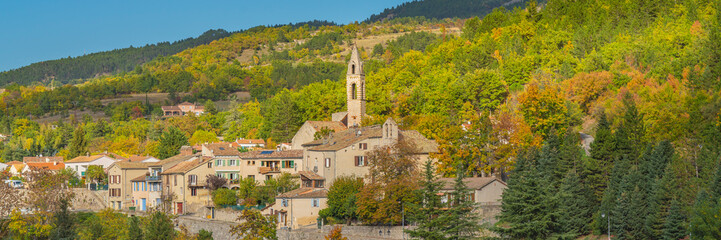 Fototapeta na wymiar Panorama of the town of Sisteron with a church in the Alpes-de-Haute-Provence department