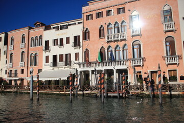 hotels et restaurants au bord du grand canal Venise