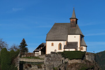 Die Kirche Sankt Peter am Petersberg in Friesach / Kärnten / Österreich