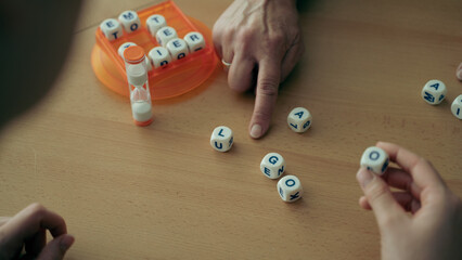 Playful voice therapy | Spielerische Stimmtherapie