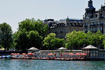 Fototapeta na wymiar Taking a bath in the Limmat River in the middle of the City of Zürich at the women bath