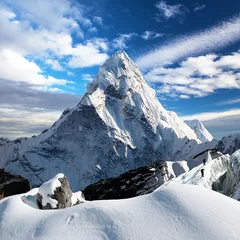 Crédence de cuisine en verre imprimé Ama Dablam Sommet du mont Ama Dablam, chemin vers le camp de base du mont Everest