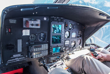 Cockpit d'hélicoptère de tourisme