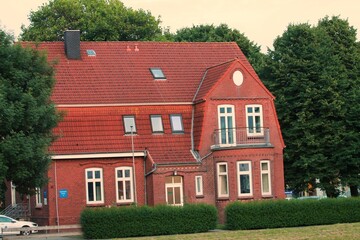 Fototapeta na wymiar house in the park in Kiel Canal Germany