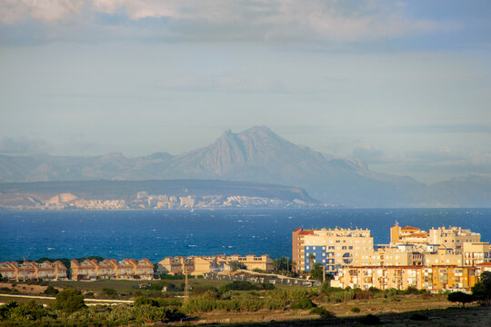 Vega Baja del Segura - Torrevieja - Vista monta&ntilde;a Vega Baja del Segura - Torrevieja - Monta&ntilde;a Puig Campana de Finestrat desde el parque Molino del Agua	 de Torrevieja
