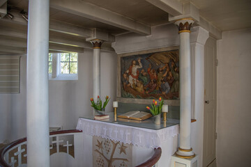 Der Altar in der Schifferkirche in Arnis
