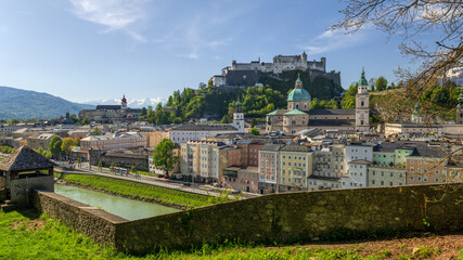 Fototapeta na wymiar Blick vom Kapuzinerberg auf Salzburg