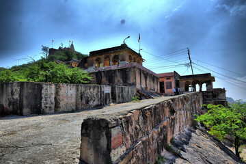 View of the main monuments and tourist spots in Jaipur (India), in the state of Rajasthan. Galta Temple or Temple of the Monkeys or Galtaji (18th century)