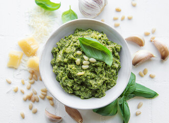 Green basil pesto