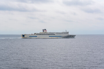 航行中のフェリー