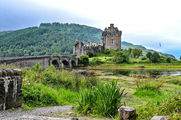 Eilean Donan Castle am frühen Morgen, Schloss in den Highlands bei Dornie, Kyle of Lochalsh,...