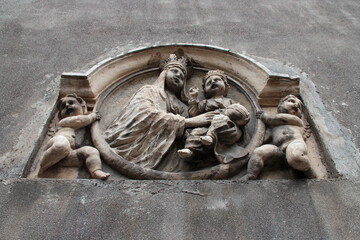 sculpted virgin and child in catania in sicily (italy)
