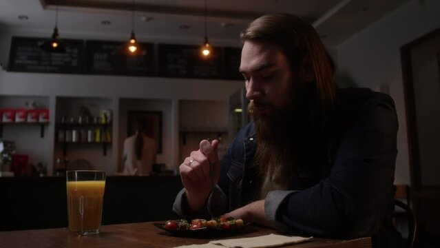 This is a series of clips about a Brutal Man who sits in a cafe, eats different food, drinks beer, coffee and juice.
Camera: Blackmagic Pocket 6K Pro.