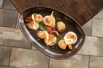 scallop dish at restaurant