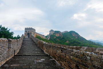 Great Wall in China，The Great Wall and the beautiful clouds in the morning