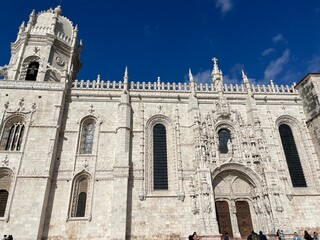 Fototapeta na wymiar Monastery in Lisbon