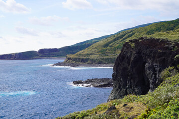山と海の風景（東京都三宅島）