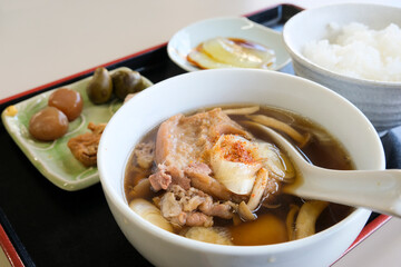 山形や宮城の郷土料理である芋煮汁