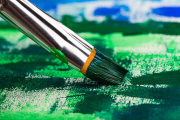 art brushes and paints for painting pictures