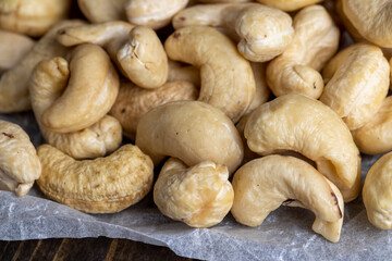 ready to eat and peeled cashew nuts