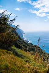 Fototapeta na wymiar Steilküste an der Atlantikküste von Madeira