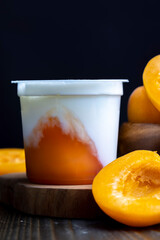 yogurt with fresh berries and apricot jam