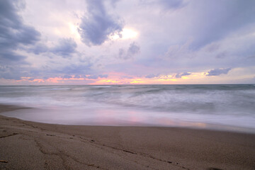 Quiet beach, Dec 3rd, 2022