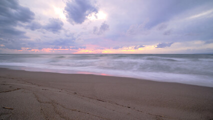 Quiet beach, Dec 3rd, 2022