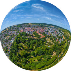 Panorama-Aufnahme von Bad Mergentheim - Ausblick auf Stadt Schloss und Schlosspark, Little...