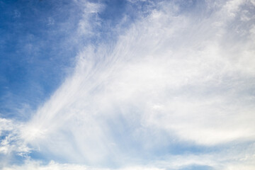 Fototapeta na wymiar 夕焼けの青空と雲