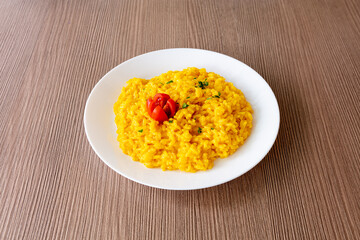 risotto, zafferano, formaggio, stagionato,  Milano, italia, italiano, piatto, cucina, tipica, condimento, ingredienti, Riso Arborio, Arborio, Carnaroli, Burro, Cipolle rosse, Cipolle, Brodo vegetale, 